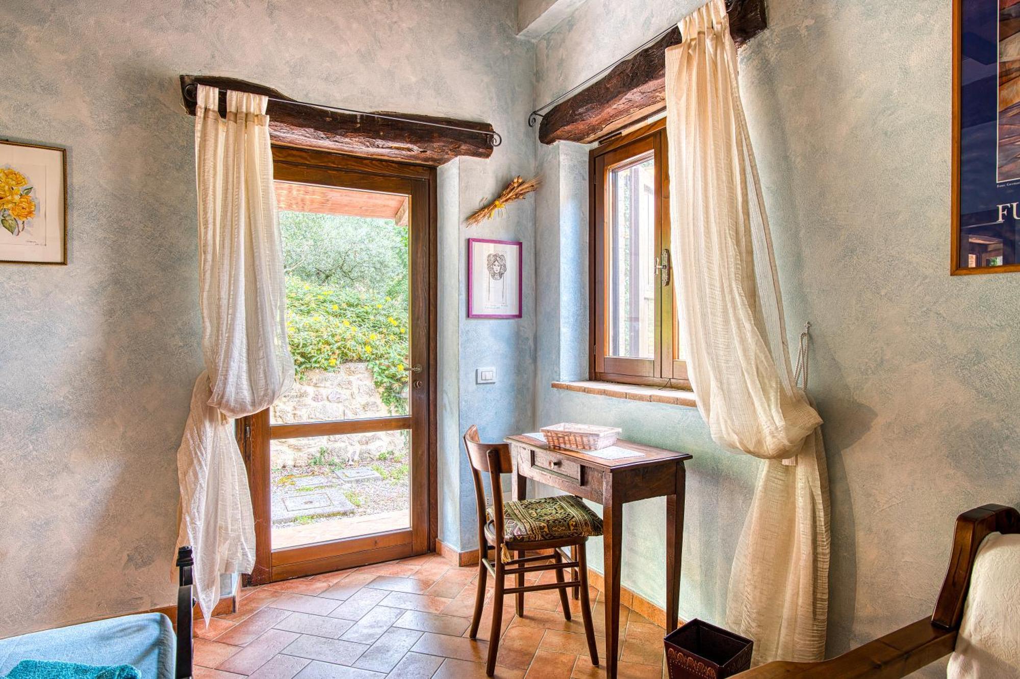 Agriturismo Bio Tra Cielo E Terra Frontignano Luaran gambar