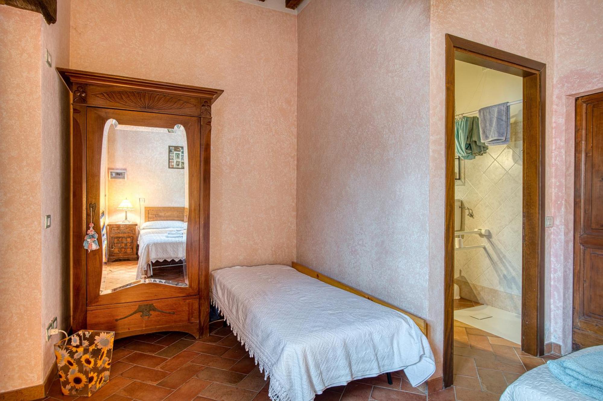 Agriturismo Bio Tra Cielo E Terra Frontignano Luaran gambar