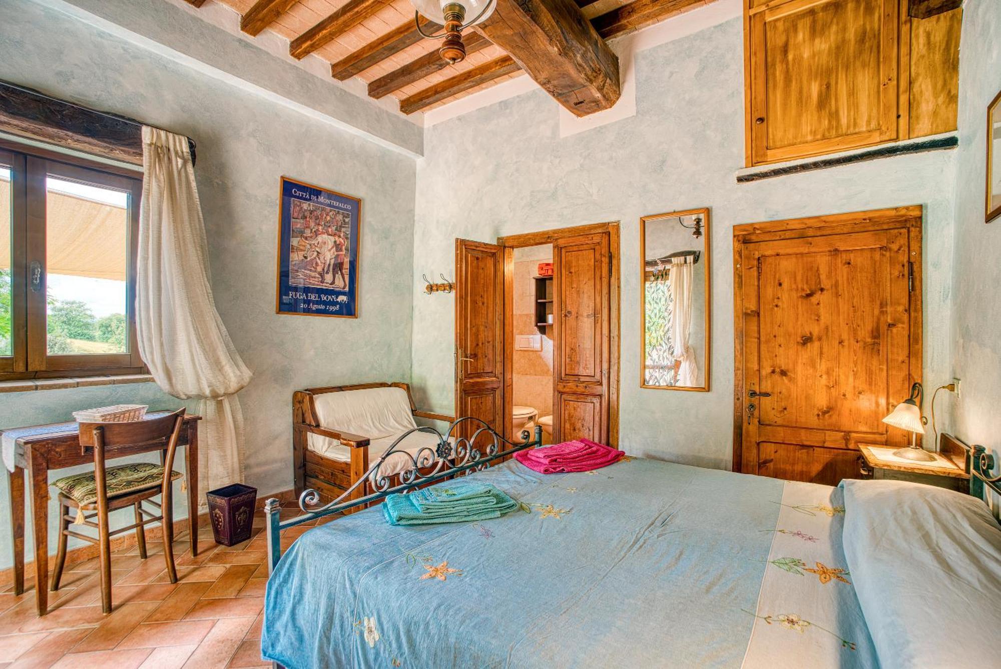 Agriturismo Bio Tra Cielo E Terra Frontignano Luaran gambar