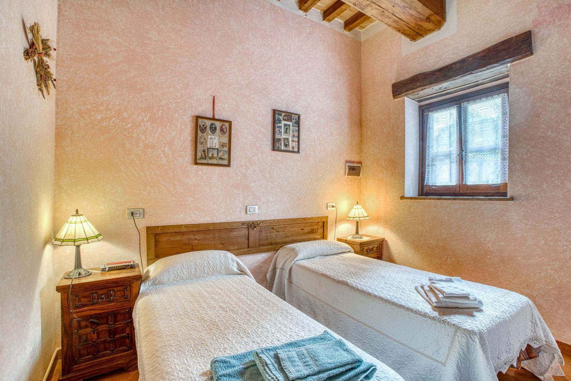 Agriturismo Bio Tra Cielo E Terra Frontignano Luaran gambar
